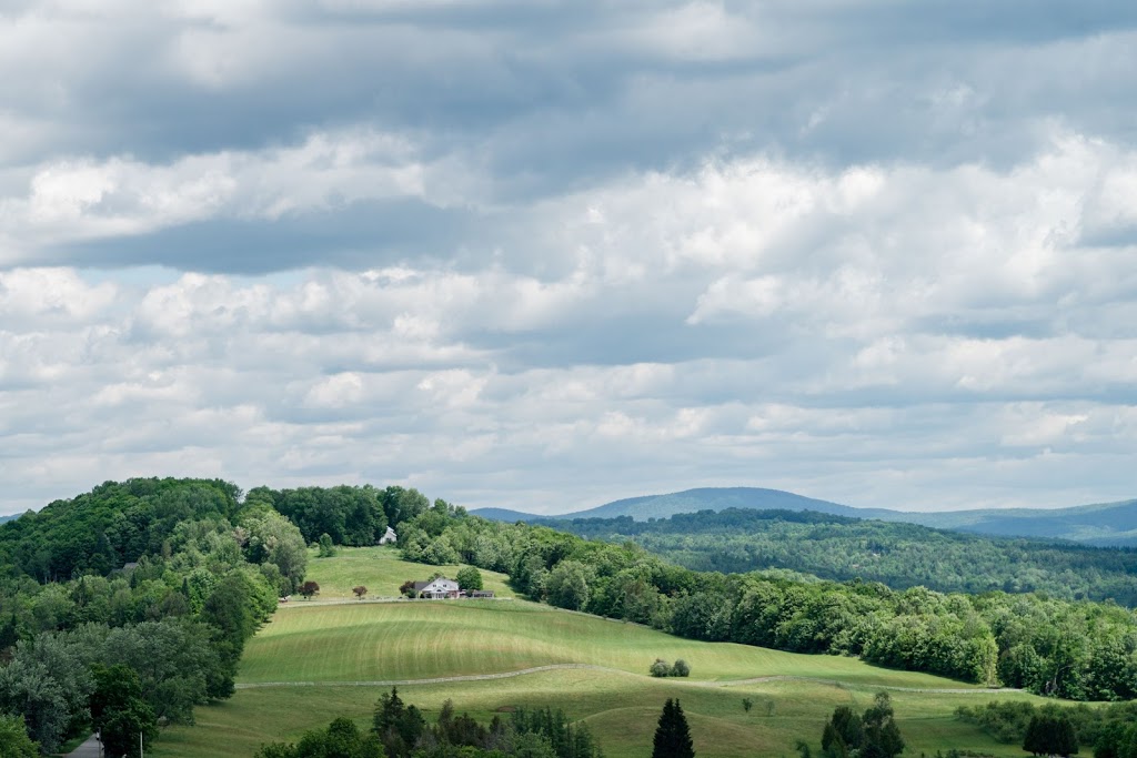 The Inn At Burklyn | restaurant | 2864 Darling Hill Rd, East Burke, VT 05832, USA | 8026261111 OR +1 802-626-1111