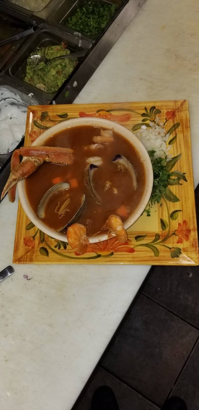 El Ranchito La Presa Taqueria Y Mariscos | restaurant | 75 N John F.Kennedy Dr, Carpentersville, IL 60110, USA | 2244848641 OR +1 224-484-8641