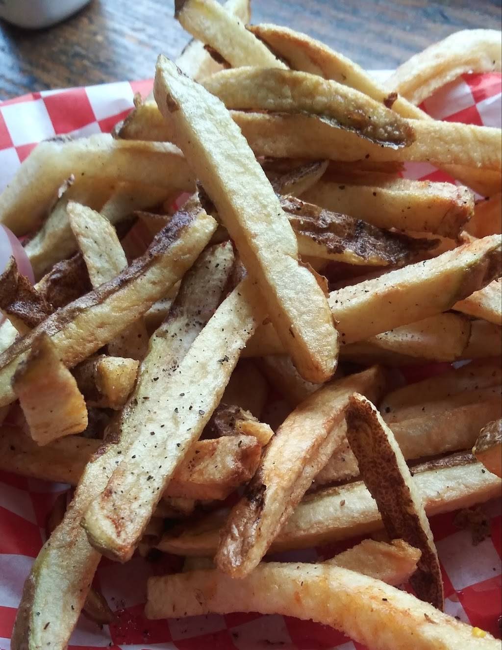 Elbe Tavern | restaurant | 54312 182 Ave Ct E, Elbe, WA 98330, USA | 3605692545 OR +1 360-569-2545