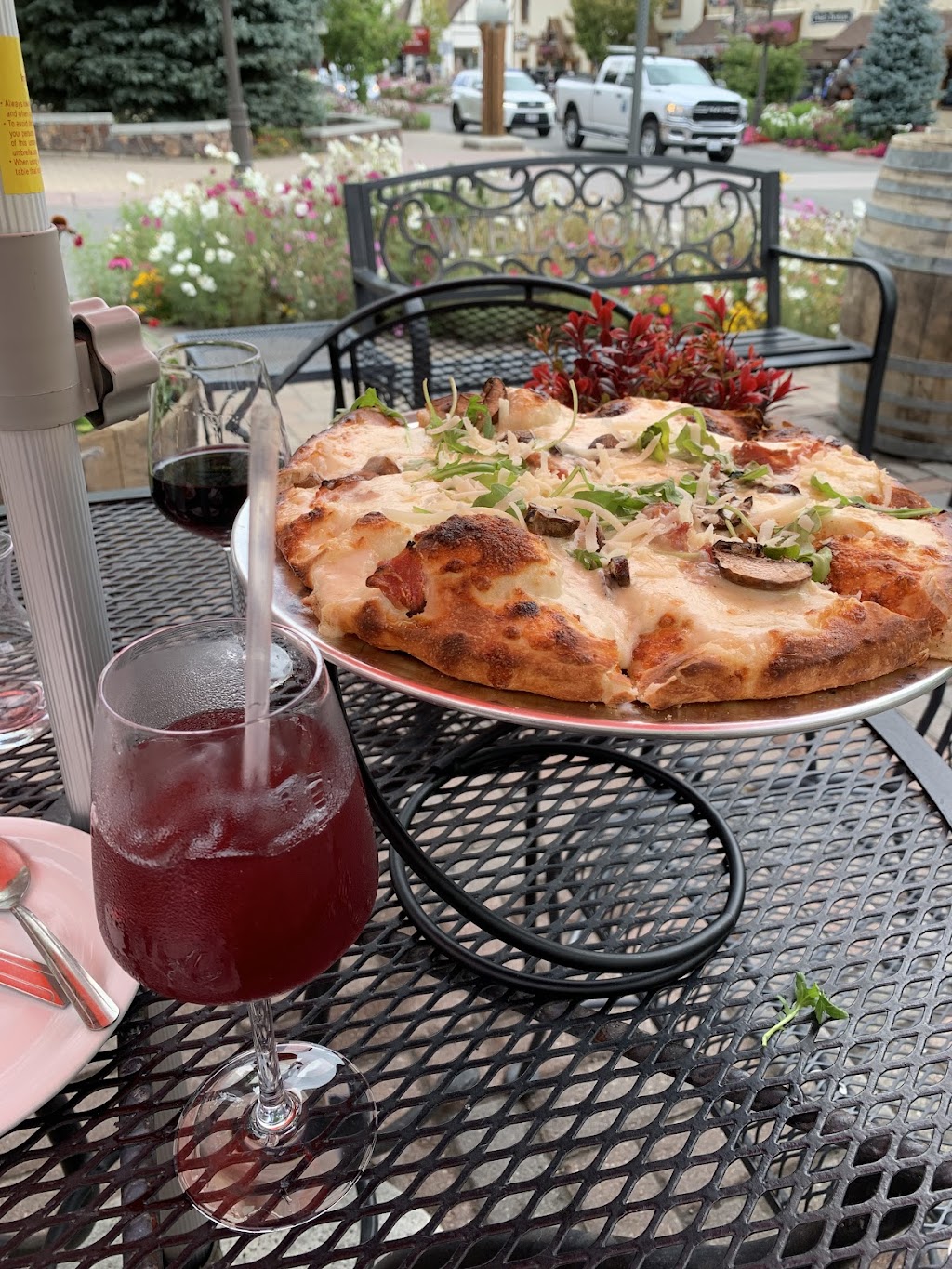 La Pergola Trattoria | restaurant | 40821 Village Dr, Big Bear Lake, CA 92315, USA | 9098780555 OR +1 909-878-0555