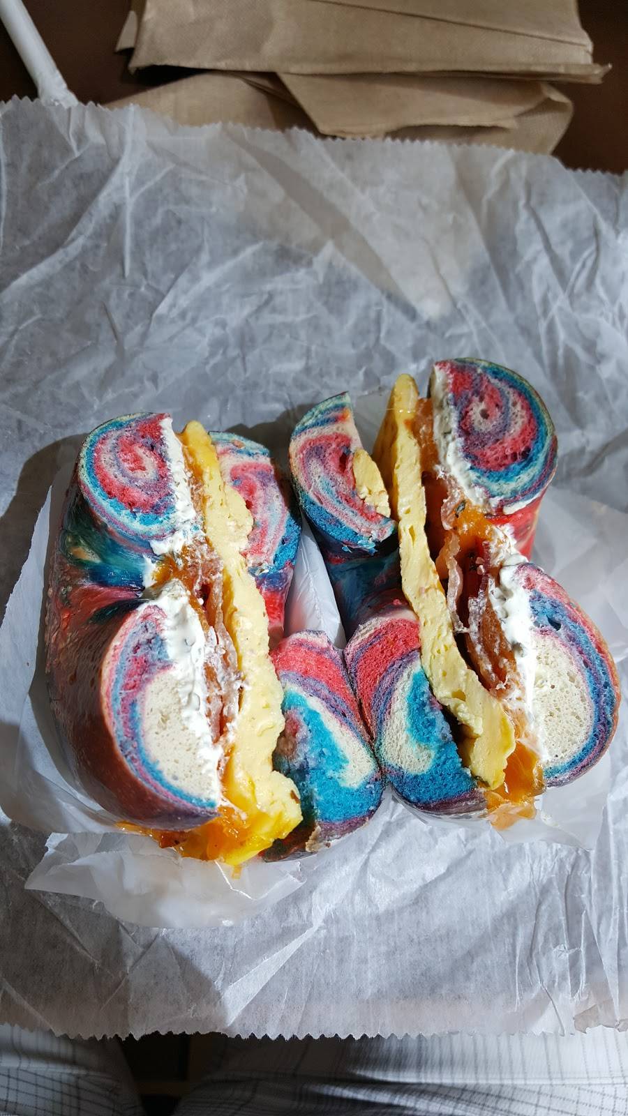 Brueggers Bagels | bakery | 3065 Erie Blvd E, Syracuse, NY 13224, USA | 3154492528 OR +1 315-449-2528