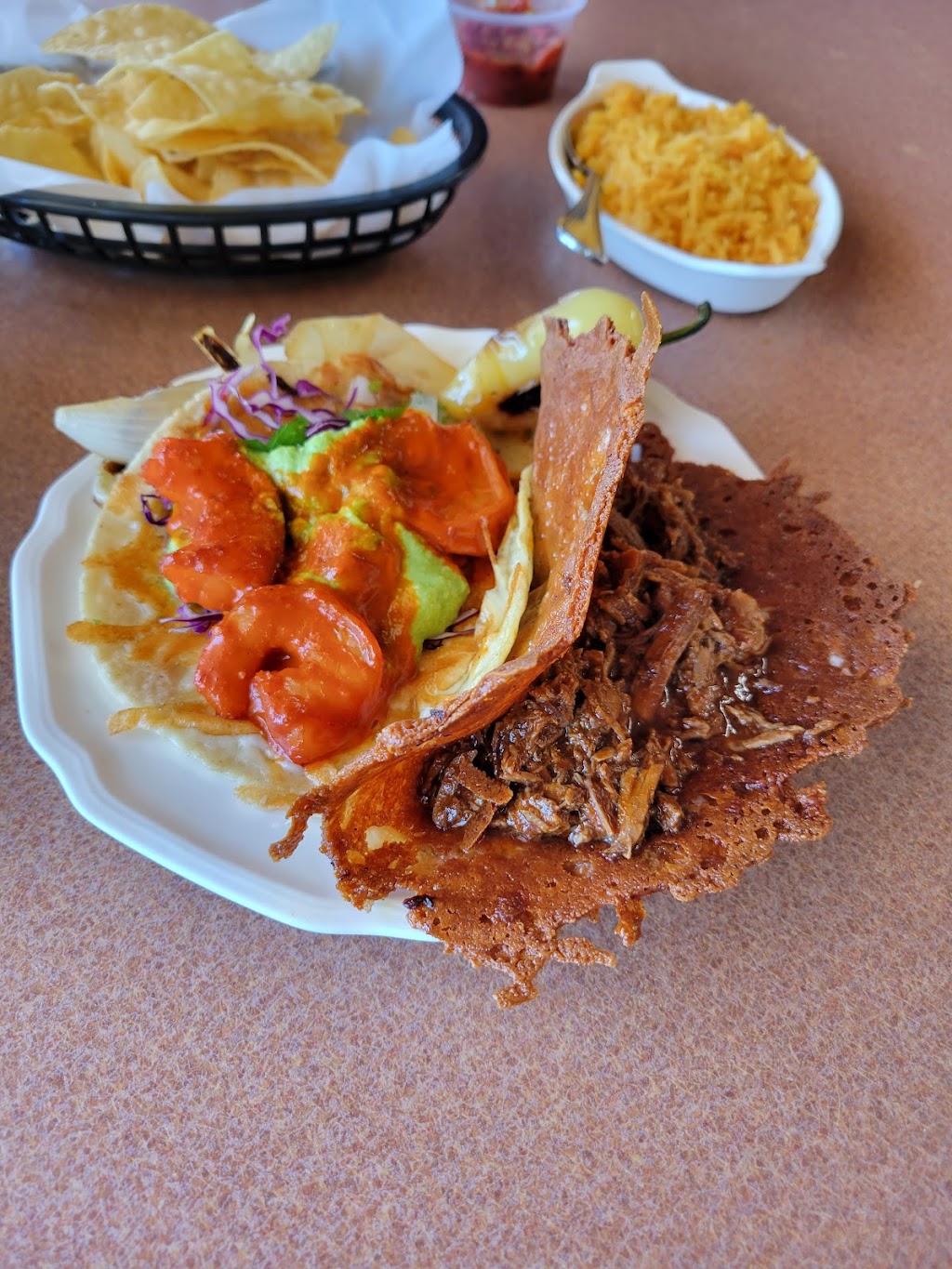 Birreria La Charrita | restaurant | 1555 S Broadway, Santa Maria, CA 93454, USA | 8058622276 OR +1 805-862-2276