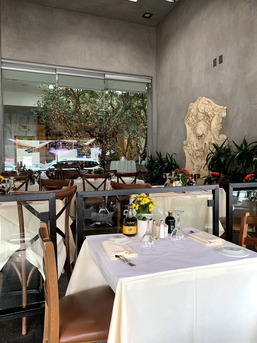 Il Pastaio | restaurant | 400 N Canon Dr, Beverly Hills, CA 90210, USA | 3102055444 OR +1 310-205-5444