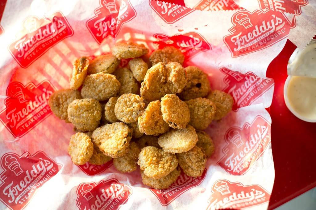 Freddys Frozen Custard & Steakburgers | restaurant | 2920 S 180th St, Omaha, NE 68130, USA | 4022814100 OR +1 402-281-4100