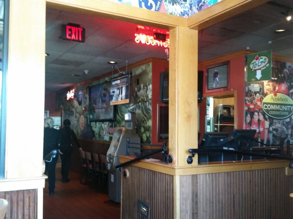 Applebees Grill + Bar | restaurant | 2660 Sunrise Hwy, Bellmore, NY 11710, USA | 5167839014 OR +1 516-783-9014