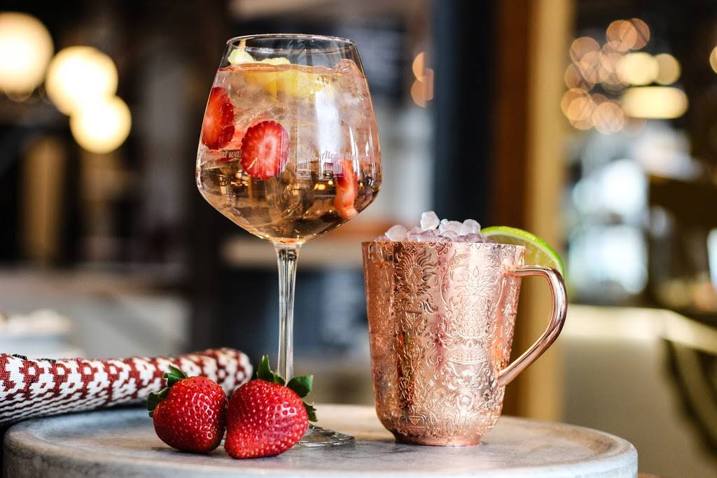 The Walrus Oyster & Ale House | restaurant | 10300 Little Patuxent Pkwy Suite 3030, Columbia, MD 21044, USA | 4107305738 OR +1 410-730-5738