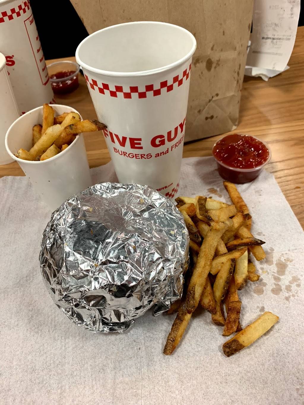 Five Guys | meal takeaway | 2641 Florida Ave S, Lakeland, FL 33803, USA | 8636865552 OR +1 863-686-5552