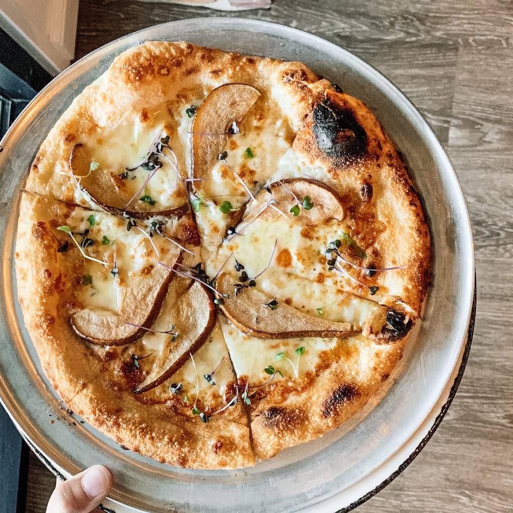 Carbonis Ristorante | restaurant | 316 Railroad Ave, Winters, CA 95694, USA | 5305059125 OR +1 530-505-9125