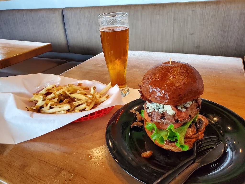 Krave kobe burger grill | restaurant | 23646 Rockfield Blvd Suite 605, Lake Forest, CA 92630, USA | 9494469849 OR +1 949-446-9849