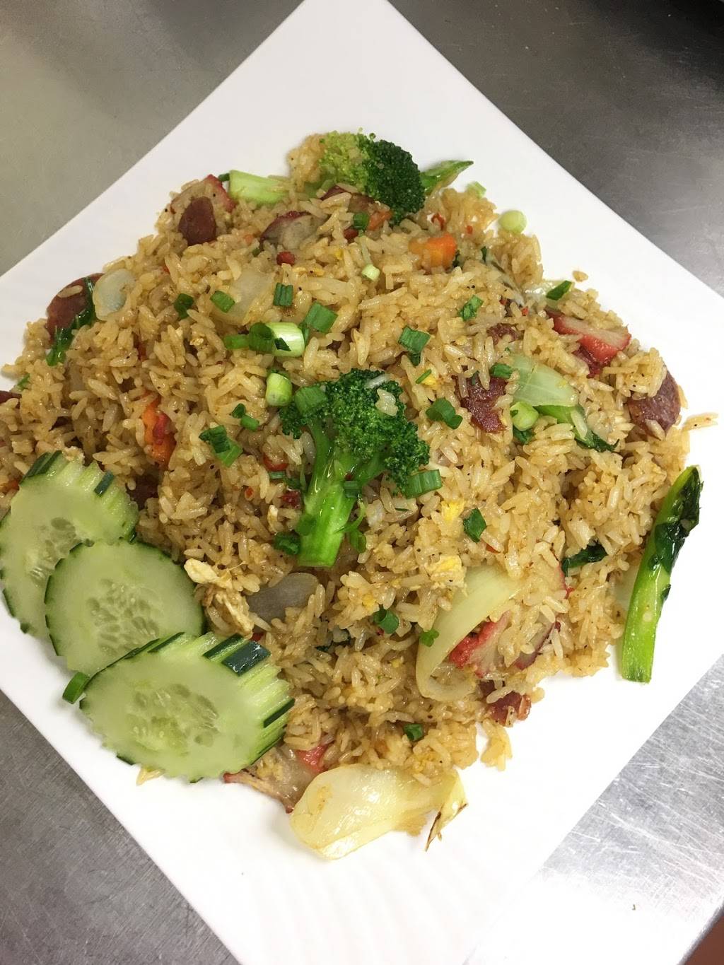 Ariya Thai Restaurant | restaurant | 4022 Central Ave NE, Columbia Heights, MN 55421, USA | 7632700328 OR +1 763-270-0328