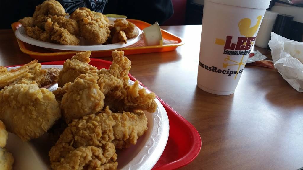Lees Famous Recipe Chicken | restaurant | 1905 S French Ave, Sanford, FL 32771, USA | 4073233650 OR +1 407-323-3650