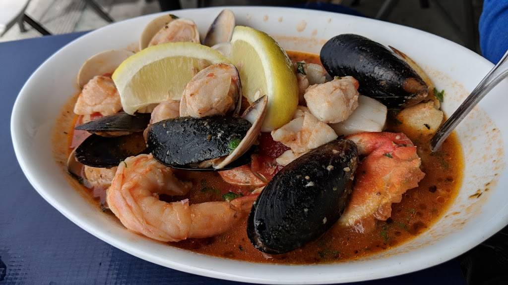 Ketch Joanne Restaurant & Harbor Bar | restaurant | 17 Johnson Pier, Half Moon Bay, CA 94019, USA | 6507283747 OR +1 650-728-3747