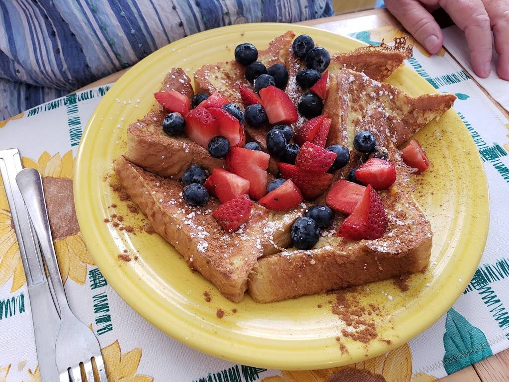 Geraldines Kitchen | restaurant | 402 Wall St, Jeffersonville, IN 47130, USA | 8129247707 OR +1 812-924-7707