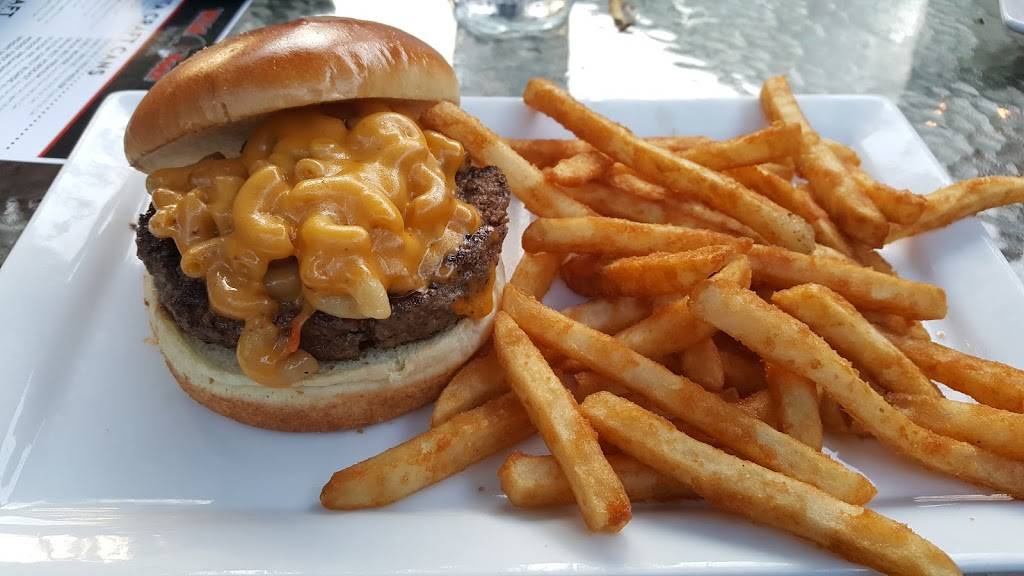 Wild Boar Bar and Grill | restaurant | 950 Helena Ave N, Oakdale, MN 55128, USA | 6514140903 OR +1 651-414-0903