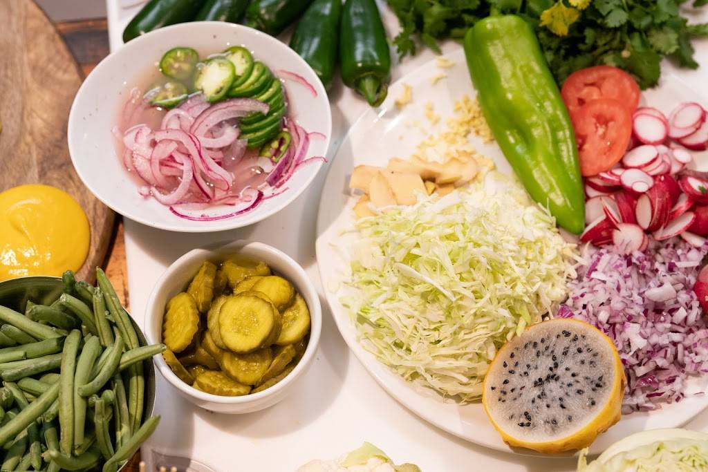 Flights & Irons Urban Kitchen | restaurant | 376 Camino De Estrella, San Clemente, CA 92672, USA | 9493883991 OR +1 949-388-3991