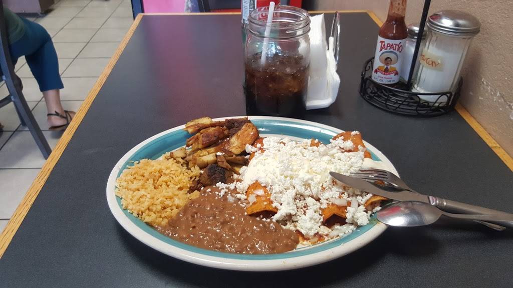 El Sipote Pupuseria | restaurant | 2530 E Alondra Blvd, Compton, CA 90221, USA | 3237102467 OR +1 323-710-2467