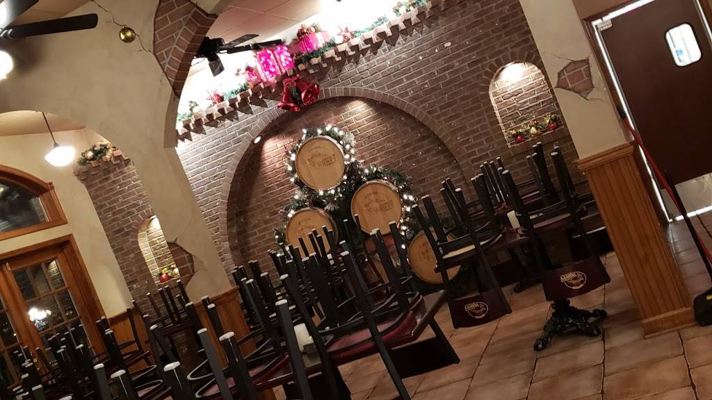 Canterbury Hill Winery and Restaurant | restaurant | 1707 S Summit Dr, Holts Summit, MO 65043, USA | 5738969966 OR +1 573-896-9966