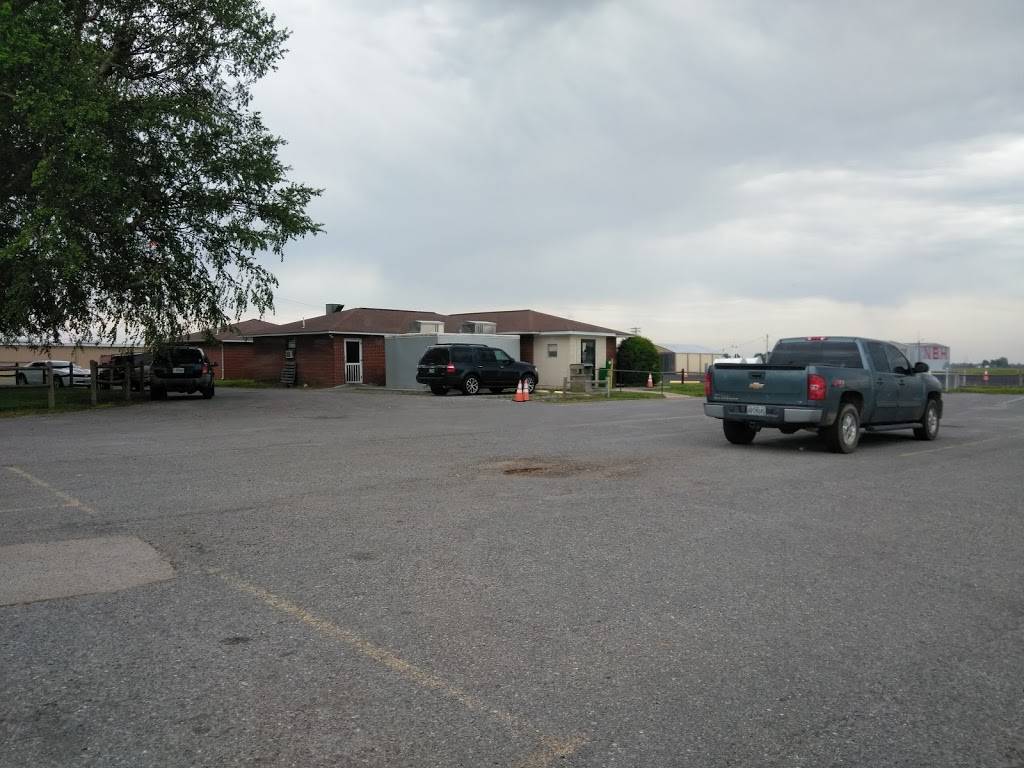 Airways Cafe | restaurant | 901 Harry Bennet Dr, Dexter, MO 63841, USA | 5736244377 OR +1 573-624-4377