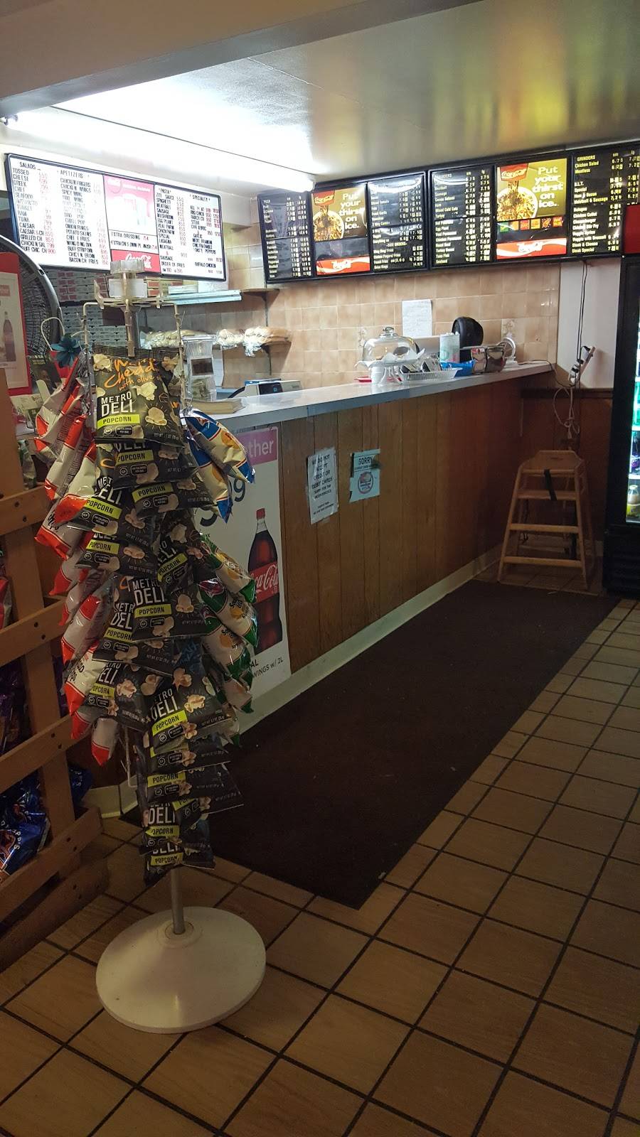 Harrys Famous Pizza | restaurant | 324 Main St, Douglas, MA 01516, USA | 5084764444 OR +1 508-476-4444