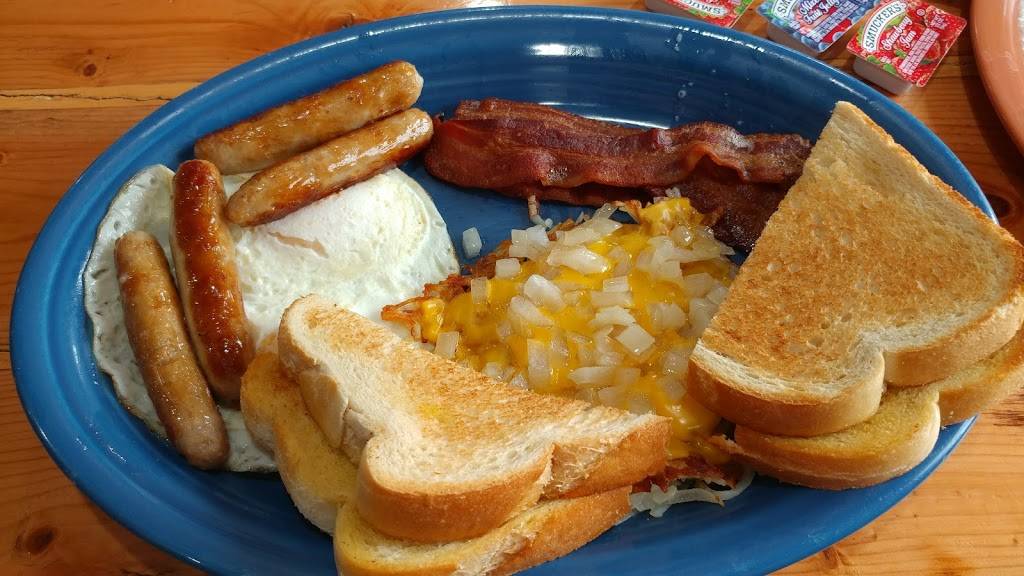 Back Home Country Cooking | restaurant | 119 Commercial Ave, Strawberry Point, IA 52076, USA | 5639334663 OR +1 563-933-4663