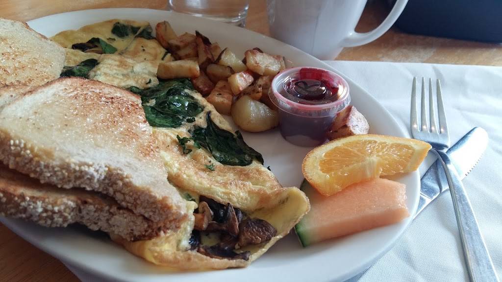 Eggcitement Bistro | restaurant | 16 Nelson St W, Meaford, ON N4L 1R1, Canada | 5195381968 OR +1 519-538-1968