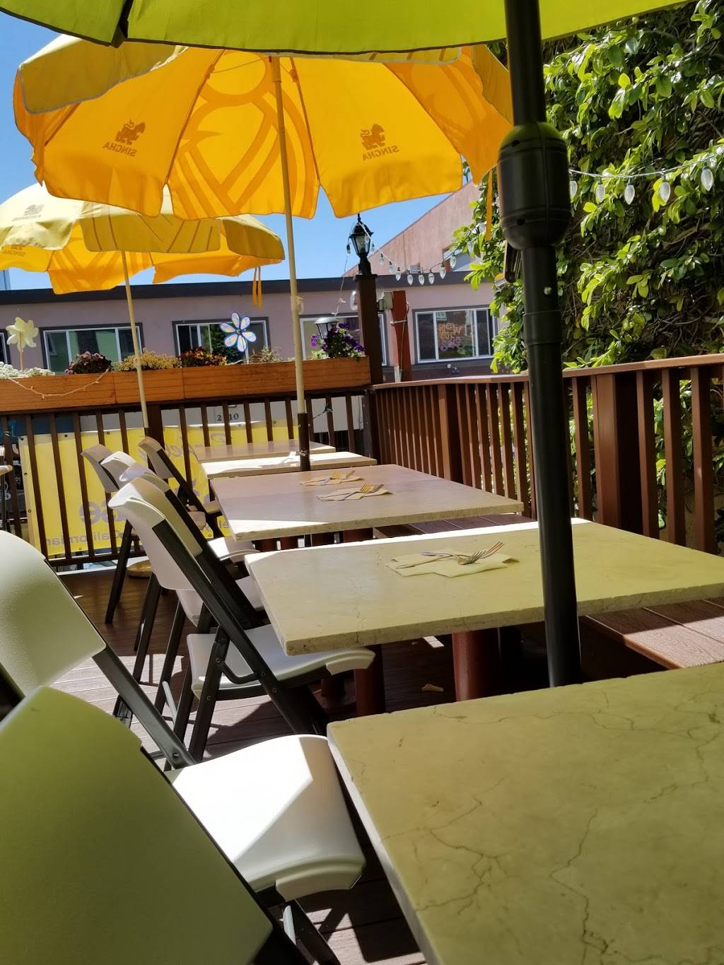 Berkeley Thai House | restaurant | 2511 Channing Way, Berkeley, CA 94704, USA | 5108418424 OR +1 510-841-8424