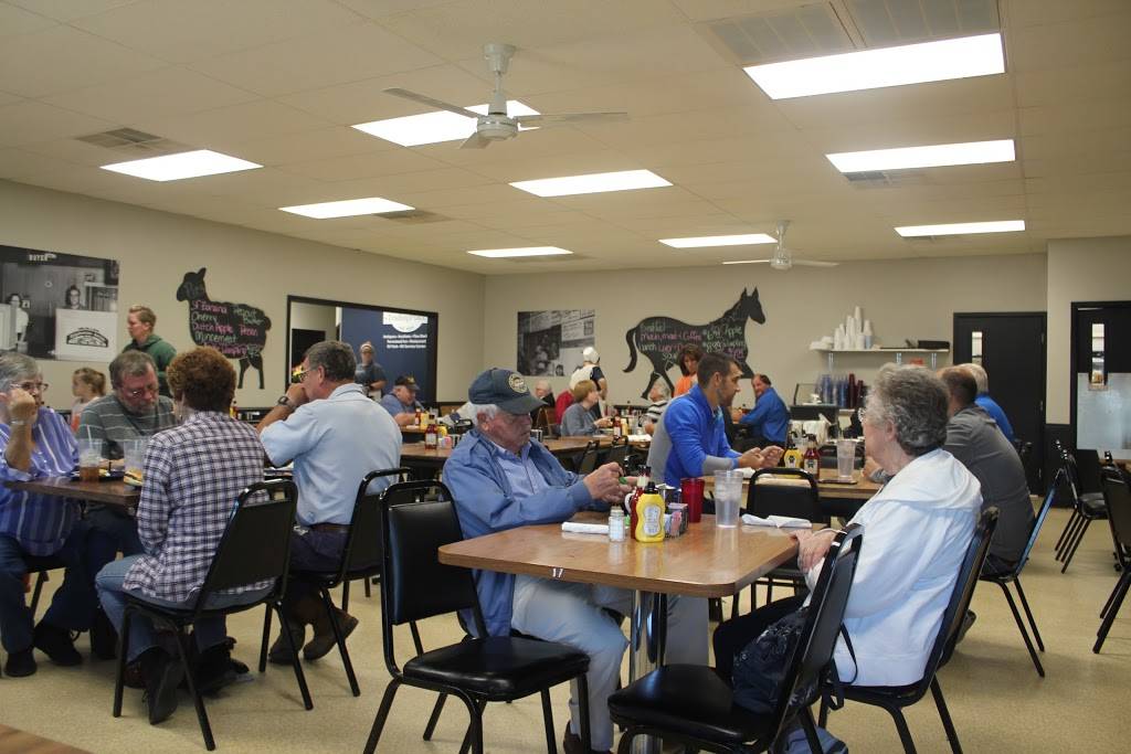 Shipshewana Auction Restaurant | restaurant | 345 S Van Buren St, Shipshewana, IN 46565, USA | 2607684129 OR +1 260-768-4129