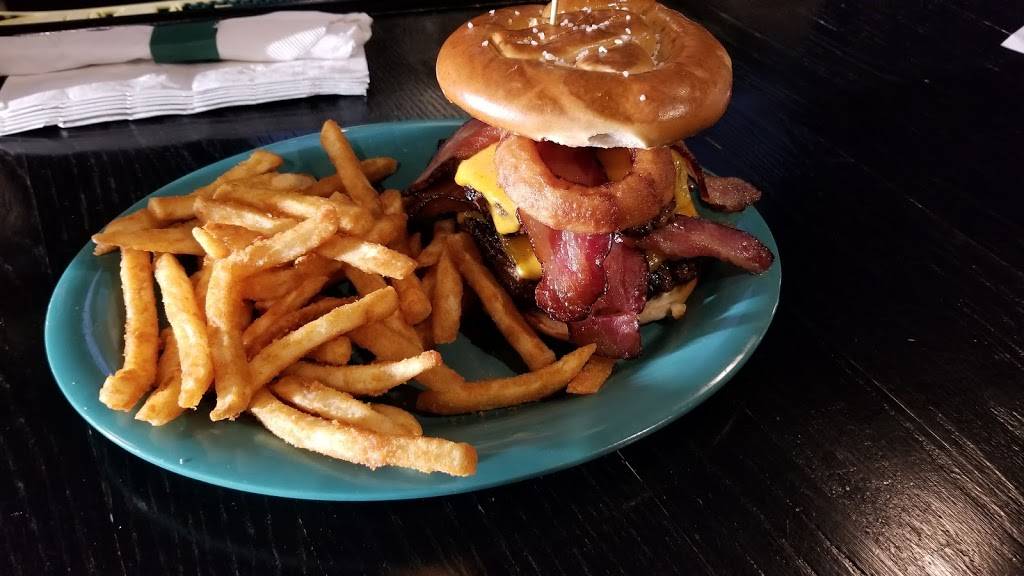 Flynns Irish Pub | restaurant | 219 N Main St, Mansfield, MA 02048, USA | 5083372100 OR +1 508-337-2100