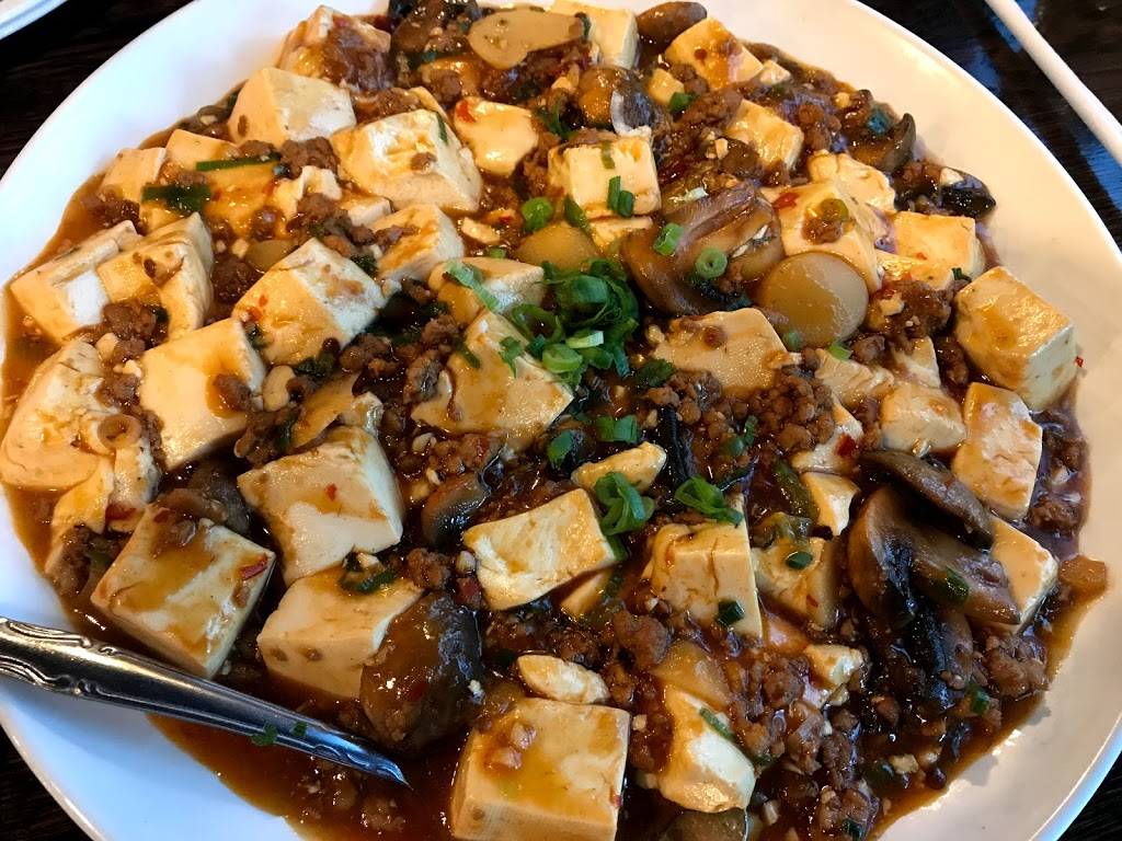 Happy China Restaurant | restaurant | 300 Village Center Dr, Woodstock, GA 30188, USA | 7709244088 OR +1 770-924-4088