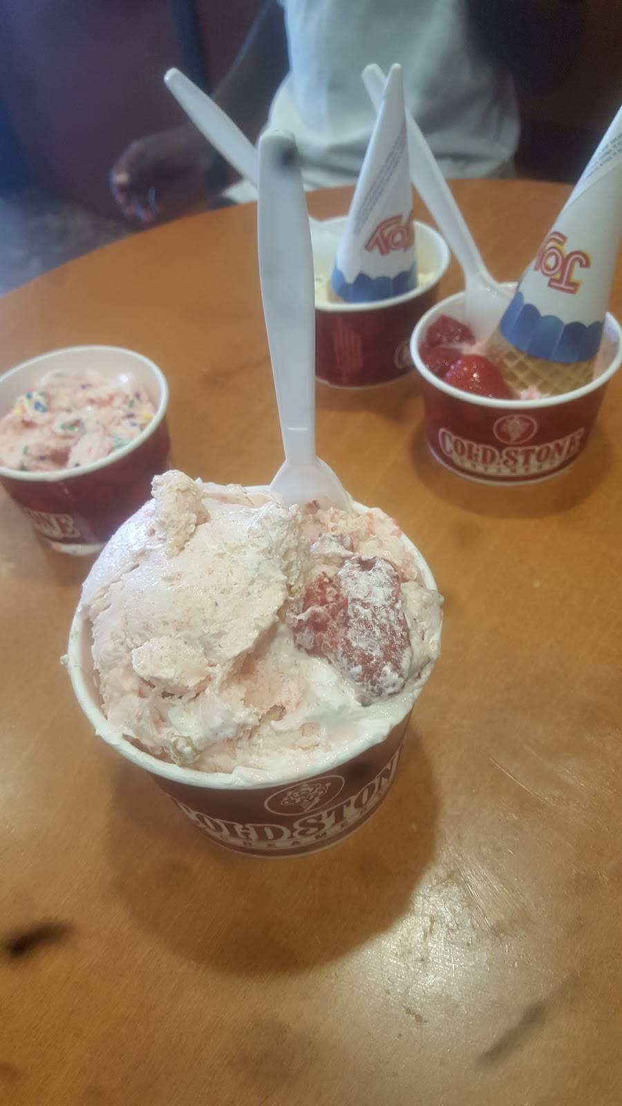 Cold Stone Creamery | bakery | 1000 W Columbus Ave, Springfield, MA 01105, USA | 4137366060 OR +1 413-736-6060