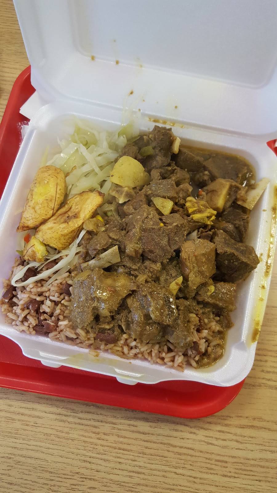 Golden Krust Caribbean Bakery & Grill | restaurant | 197 Market St, Newark, NJ 07102, USA | 9736430701 OR +1 973-643-0701