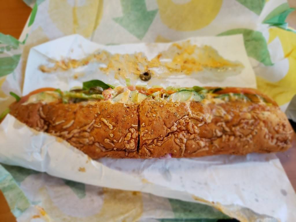 Subway | restaurant | Hurontario Street, 11670 Brinkley Dr Unit 7, Brampton, ON L7A 1R2, Canada | 9058462455 OR +1 905-846-2455