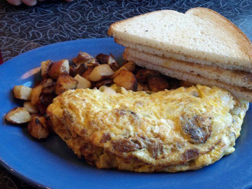 Daves Diner | restaurant | 390 W Grove St, Middleborough, MA 02346, USA | 5089234755 OR +1 508-923-4755