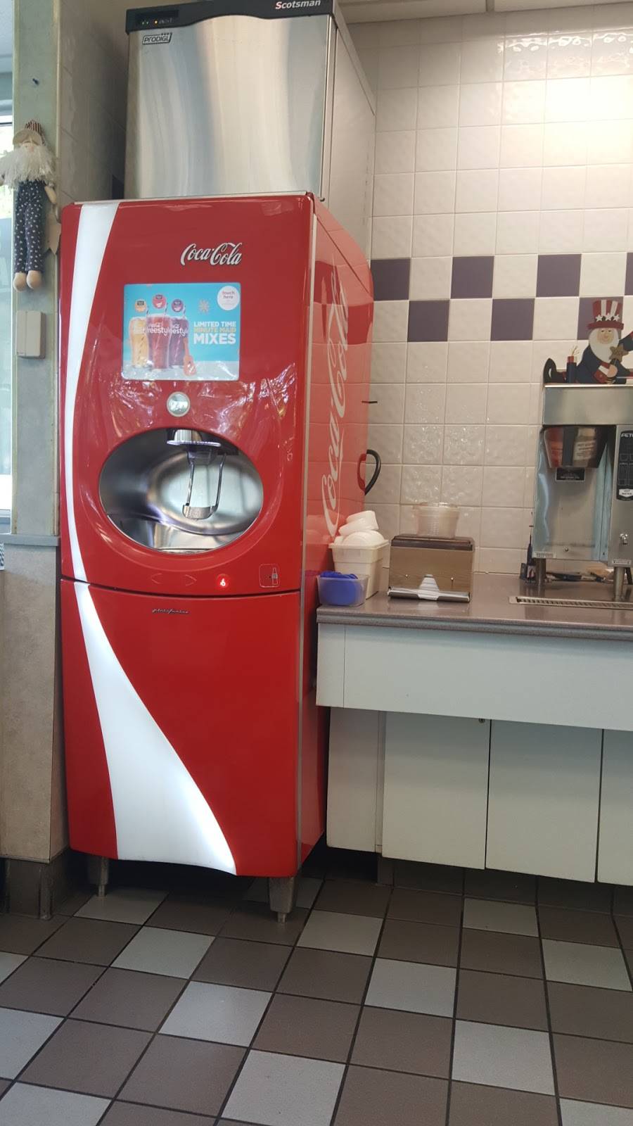 Duchess Family Restaurant | restaurant | 15 Meadow St, Naugatuck, CT 06770, USA | 2037239500 OR +1 203-723-9500