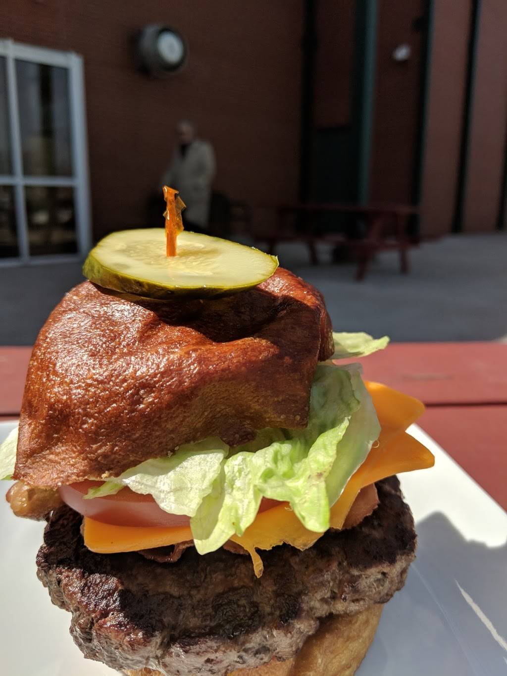 The Harvest Table at Market Square | restaurant | Market Square, 2109 Ottawa St, Windsor, ON N8Y 1R8, Canada | 2267834170 OR +1 226-783-4170