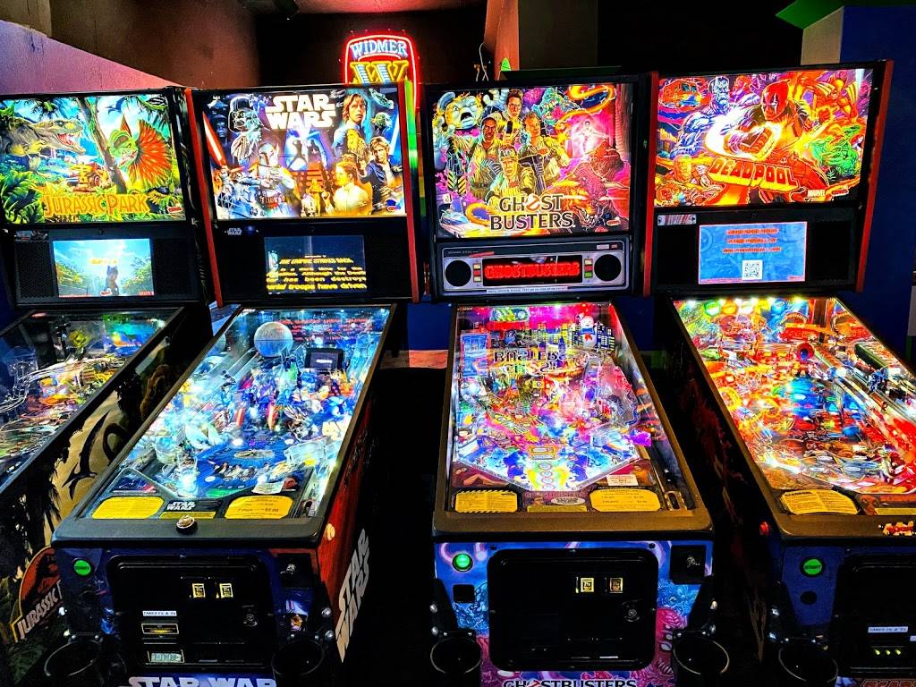 Admiral Pub | restaurant | 2306 California Ave SW, Seattle, WA 98116, USA | 2069339500 OR +1 206-933-9500