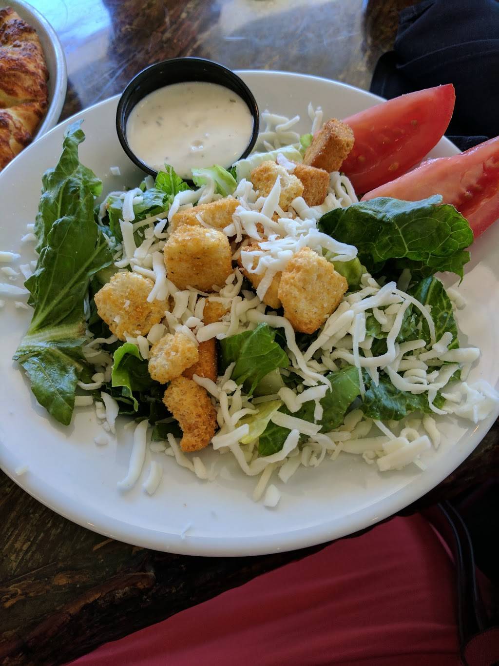 Village Pizzeria | restaurant | 11329 Deerfield Dr, Truckee, CA 96161, USA | 5305877171 OR +1 530-587-7171