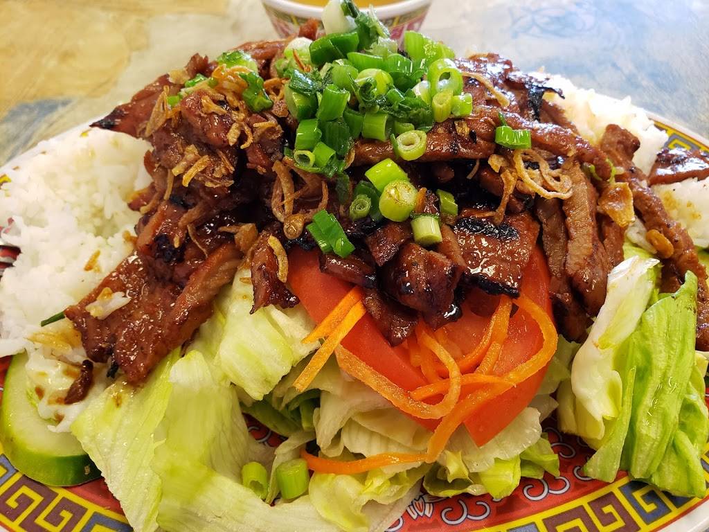 Pho Vinh Loi | restaurant | 5811 Leesburg Pike, Falls Church, VA 22041, USA | 7033790988 OR +1 703-379-0988