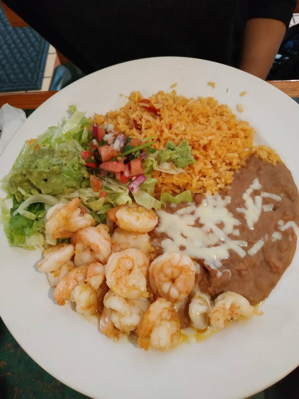Los Magueyes Mexican Restaurant | restaurant | 1329 S Webster Ave, Green Bay, WI 54301, USA | 9204303755 OR +1 920-430-3755