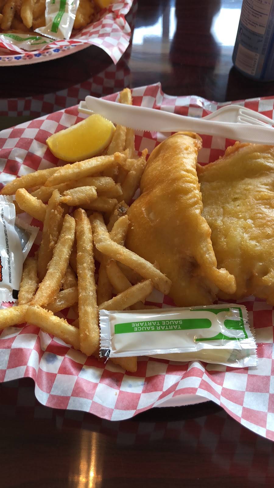 Mr. Khans Gyro & Fish Corner | restaurant | 132 9th St E, Owen Sound, ON N4K 1N5, Canada | 2266645678 OR +1 226-664-5678