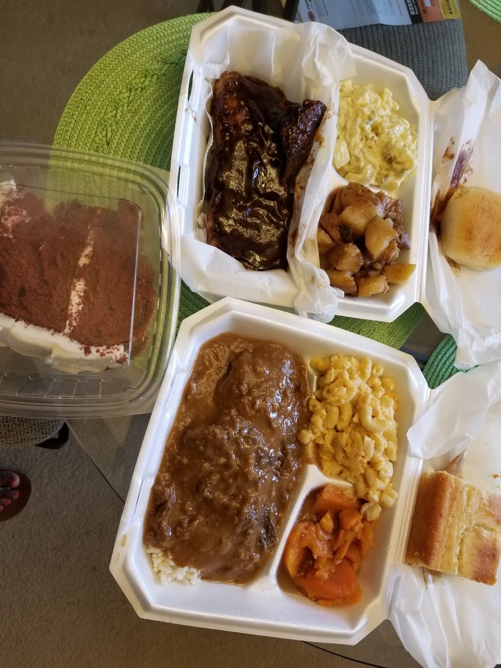 Denoris Soulfood Restaurant | restaurant | 601 Milner Dr, Greensboro, NC 27410, United States | 3364101871 OR +1 336-410-1871