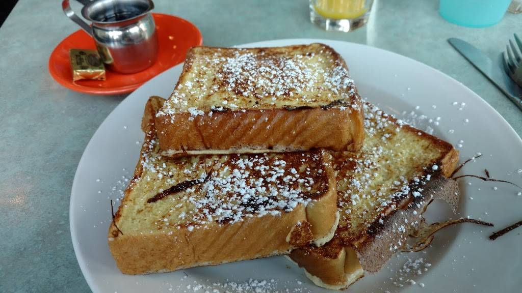 Flying Saucer | restaurant | 1123 N California Ave, Chicago, IL 60622, USA | 7733429076 OR +1 773-342-9076