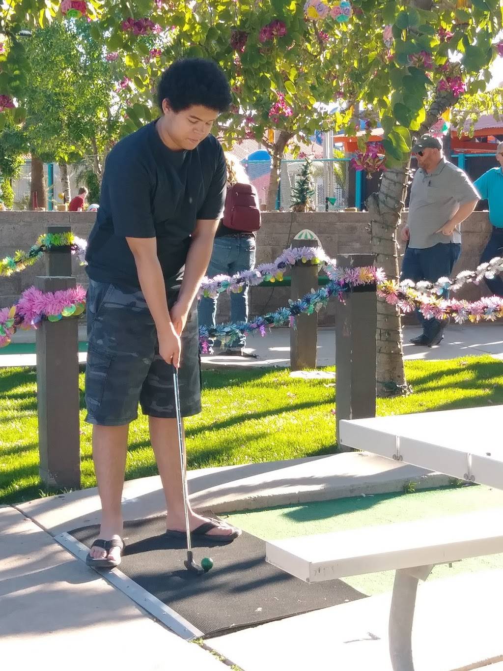 Golfland Mini Golf Course | restaurant | 1511 S Country Club Dr, Mesa, AZ 85210, USA | 4808348319 OR +1 480-834-8319
