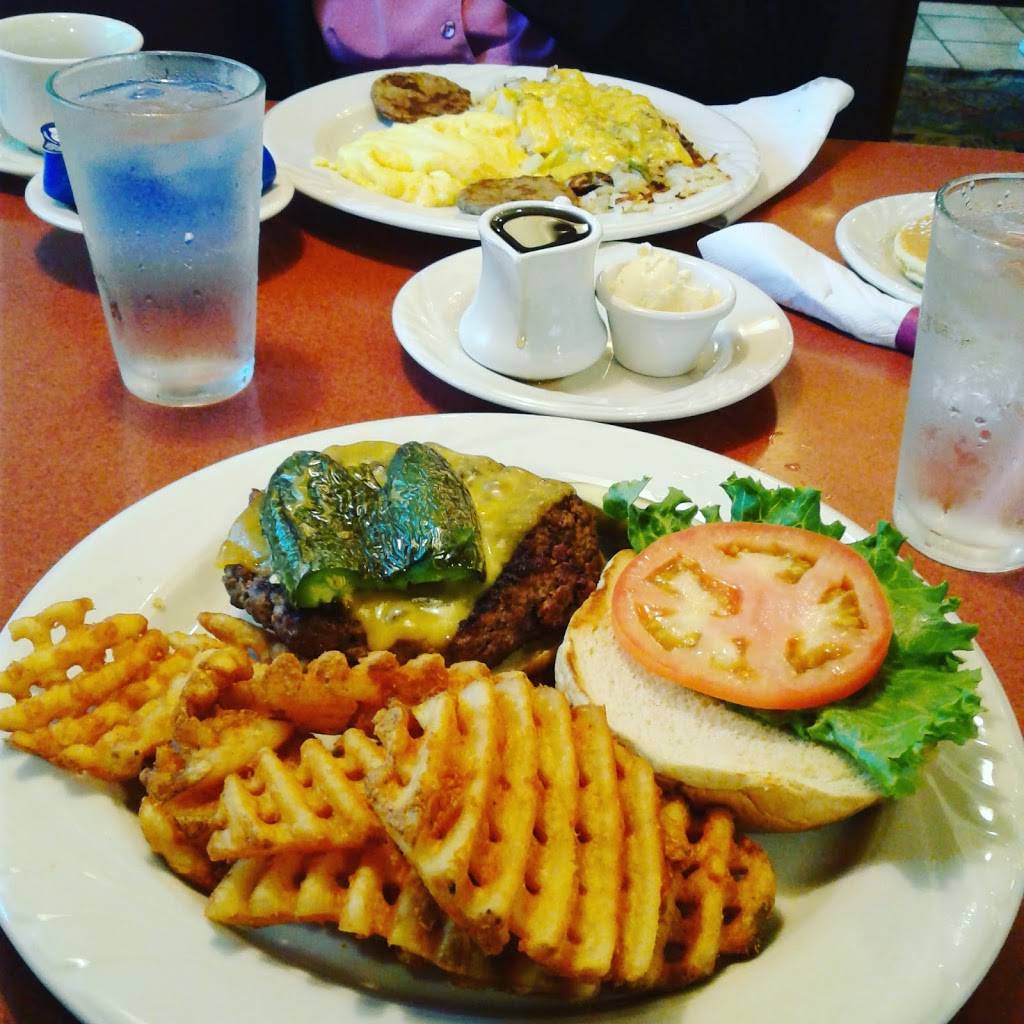 Lumes Pancake House | restaurant | 11601 Western Ave, Chicago, IL 60643, USA | 7732332323 OR +1 773-233-2323