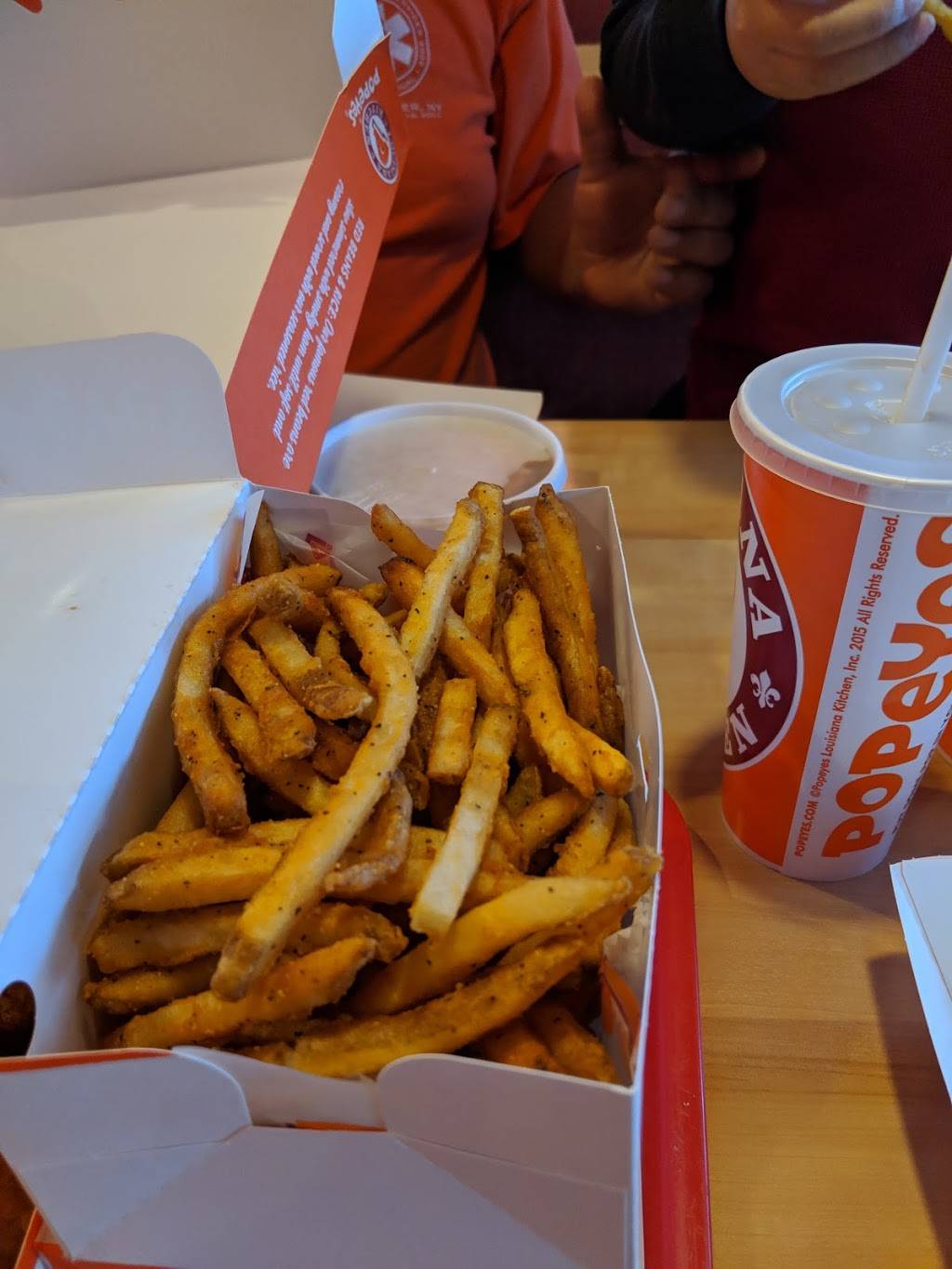 Popeyes Louisiana Kitchen | restaurant | 4270 U.S. 9, Howell, NJ 07731, USA | 7329947324 OR +1 732-994-7324