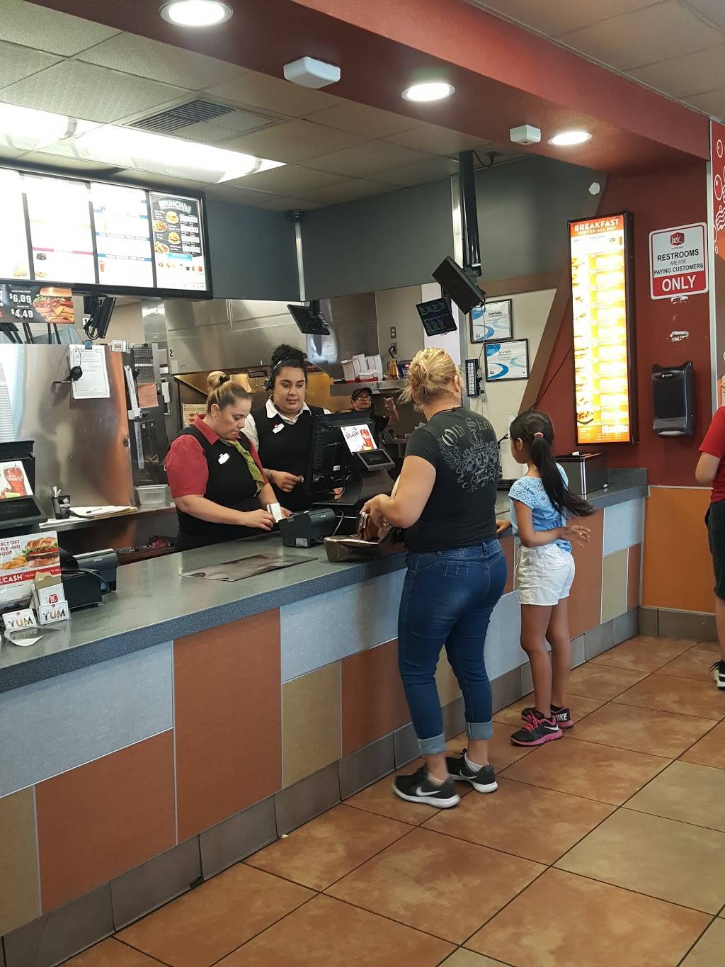 Jack in the Box | restaurant | 1350 S 43rd St, San Diego, CA 92113, USA | 6192628516 OR +1 619-262-8516