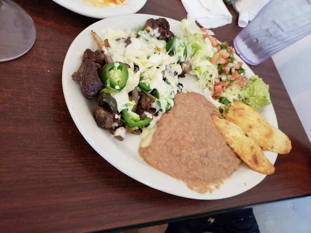 Julios Mexican Restaurant | restaurant | 115 S Weatherford St, Chico, TX 76431, USA | 9406442165 OR +1 940-644-2165