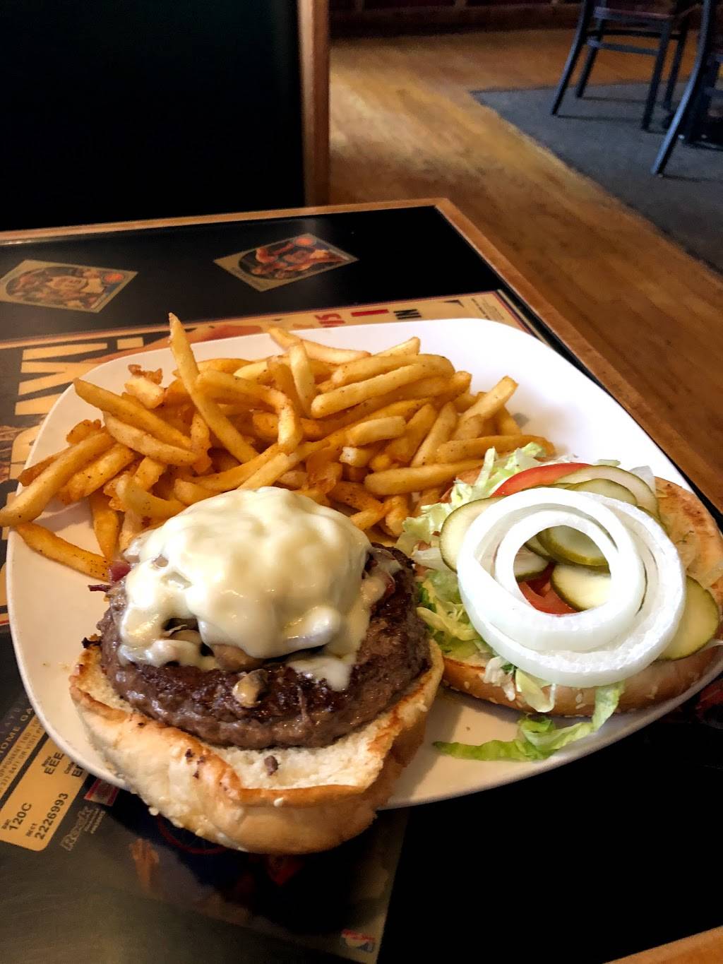 Library Sports Pub & Grill | restaurant | 6363 Haggerty Rd, West Bloomfield Township, MI 48322, USA | 2488960333 OR +1 248-896-0333