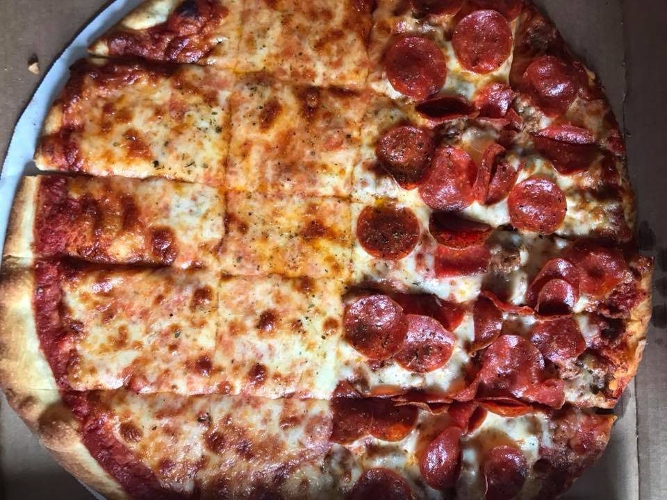 Lacocos Pizza & Wings | restaurant | 3350 W 47th St, Chicago, IL 60632, USA | 7735232205 OR +1 773-523-2205