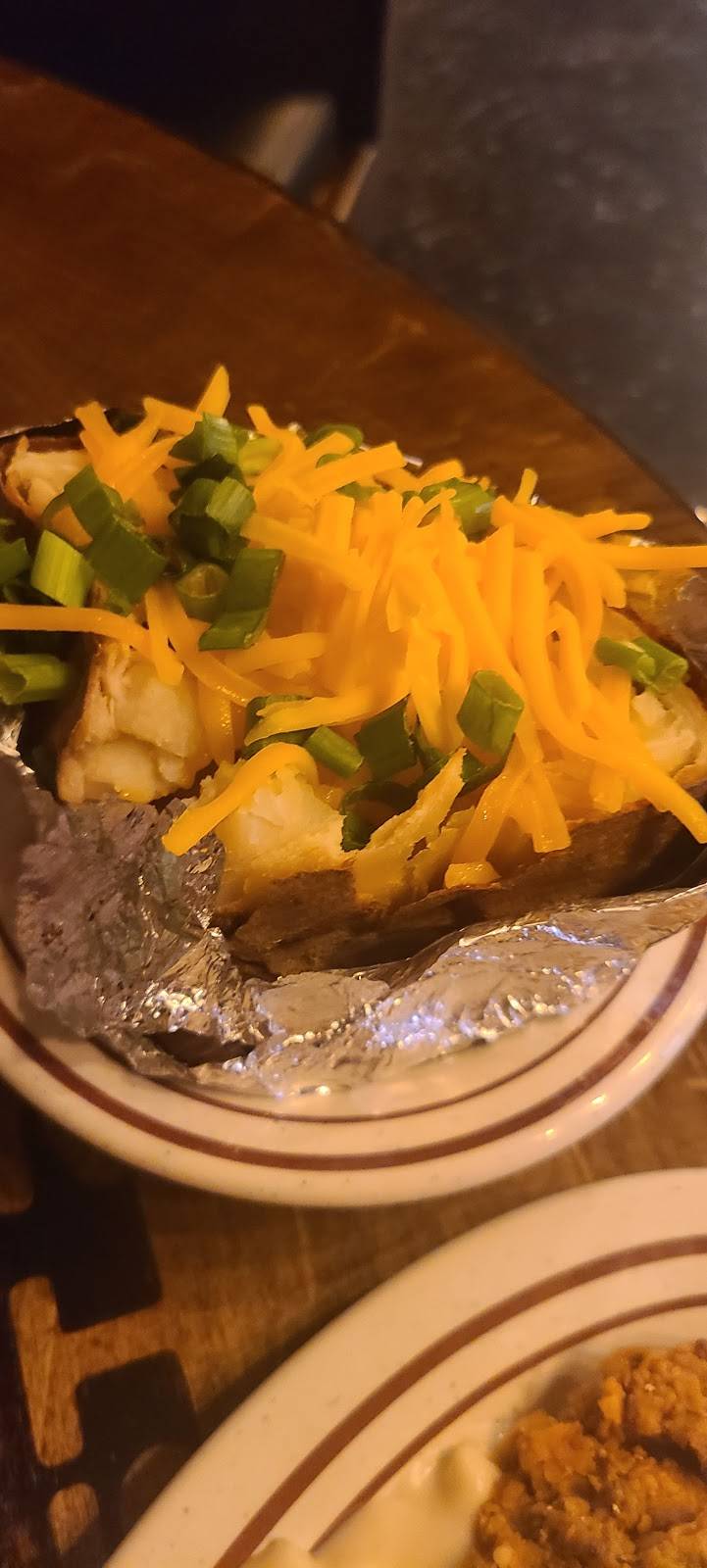 Burdogz Bar & Grill | restaurant | 1209 E Airline Rd, Victoria, TX 77901, USA | 3615797364 OR +1 361-579-7364